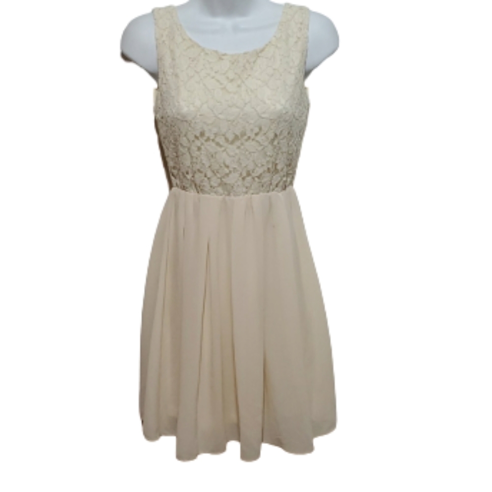 FLASH SALE!! Alythea lace bodice Dress.